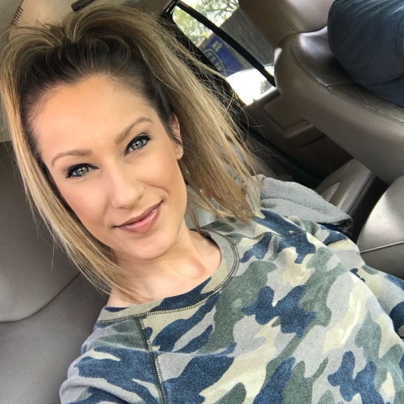 ✨W E L C O M E⚡️ T O ⚡️M Y ⚡️ C L O S E T✨ - Picture 15 of 16